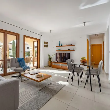 Bk02 Adjacent To Aphrodite Hills Pool Sea View Apartament